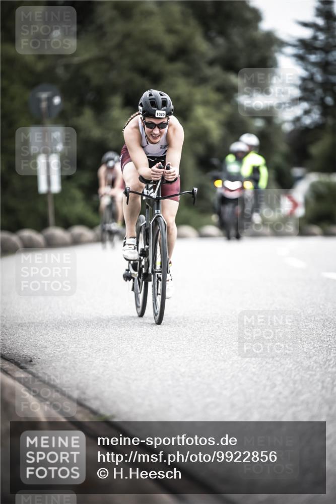 21.06.2026 - 29. Vierlanden-Triathlon H.Heesch http://msf.ph/oto/9922856 21.06.2026 12:36:15 Radfahren 11, 1020 meine-sportfotos.de