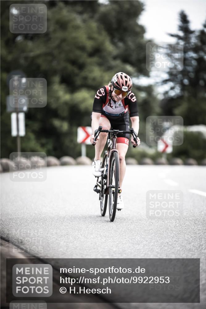 21.06.2026 - 29. Vierlanden-Triathlon H.Heesch http://msf.ph/oto/9922953 21.06.2026 12:39:20 Radfahren 1005 meine-sportfotos.de