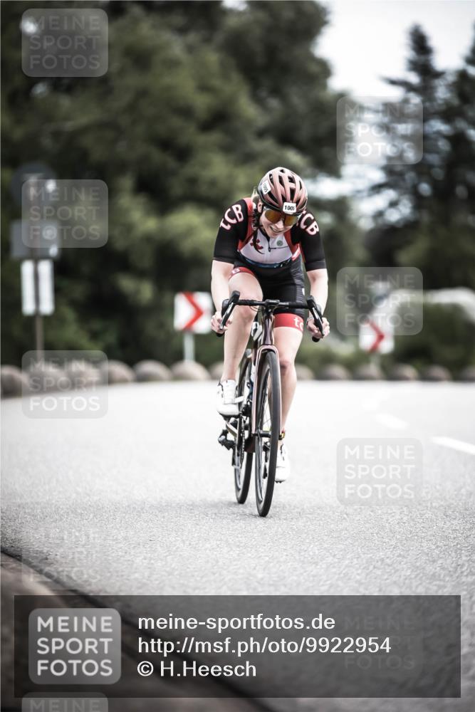 21.06.2026 - 29. Vierlanden-Triathlon H.Heesch http://msf.ph/oto/9922954 21.06.2026 12:39:20 Radfahren 1005 meine-sportfotos.de