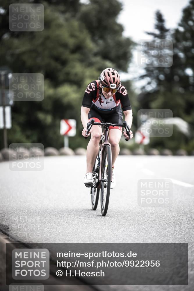 21.06.2026 - 29. Vierlanden-Triathlon H.Heesch http://msf.ph/oto/9922956 21.06.2026 12:39:20 Radfahren 1005 meine-sportfotos.de