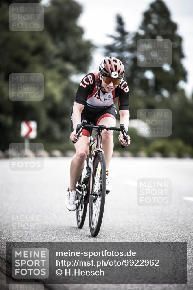 21.06.2026 - 29. Vierlanden-Triathlon H.Heesch http://msf.ph/oto/9922962 21.06.2026 12:39:20 Radfahren 1005 meine-sportfotos.de