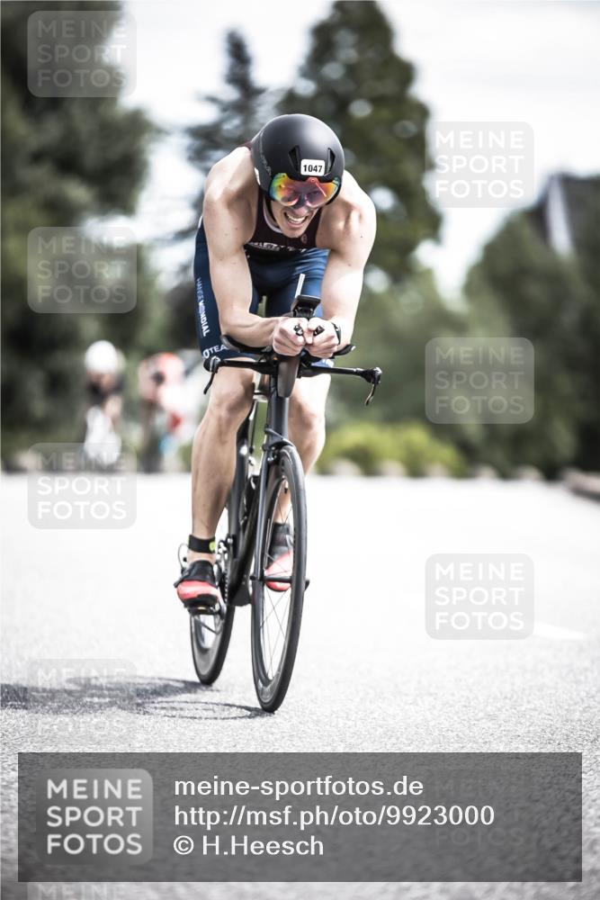 21.06.2026 - 29. Vierlanden-Triathlon H.Heesch http://msf.ph/oto/9923000 21.06.2026 13:02:08 Radfahren 1047 meine-sportfotos.de
