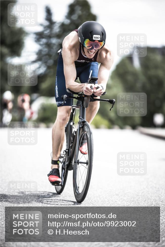 21.06.2026 - 29. Vierlanden-Triathlon H.Heesch http://msf.ph/oto/9923002 21.06.2026 13:02:08 Radfahren 1047 meine-sportfotos.de