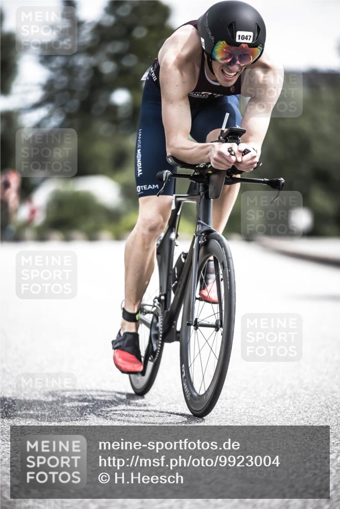21.06.2026 - 29. Vierlanden-Triathlon H.Heesch http://msf.ph/oto/9923004 21.06.2026 13:02:08 Radfahren 11, 1047 meine-sportfotos.de