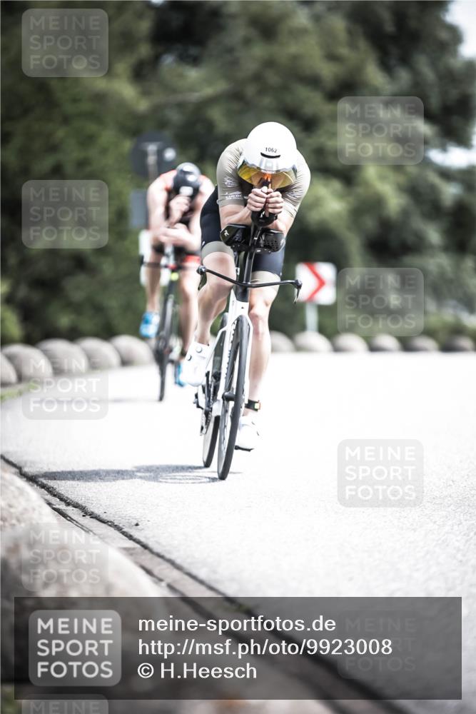 21.06.2026 - 29. Vierlanden-Triathlon H.Heesch http://msf.ph/oto/9923008 21.06.2026 13:02:11 Radfahren 1062 meine-sportfotos.de