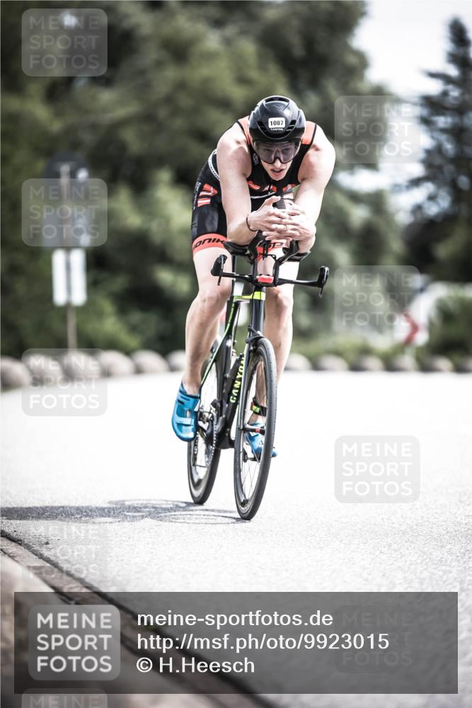 21.06.2026 - 29. Vierlanden-Triathlon H.Heesch http://msf.ph/oto/9923015 21.06.2026 13:02:12 Radfahren 1087 meine-sportfotos.de