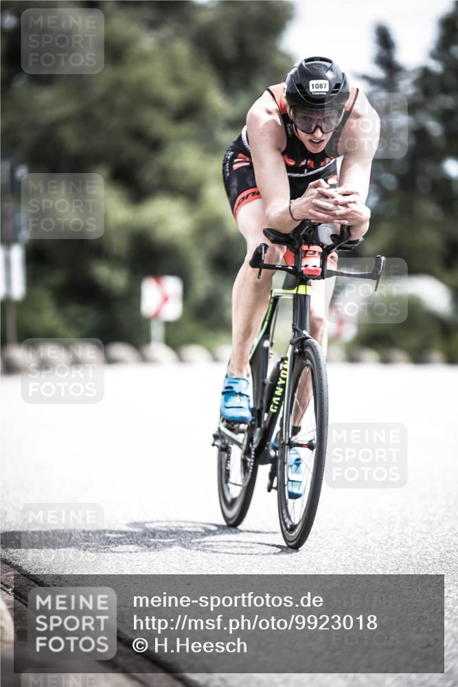 21.06.2026 - 29. Vierlanden-Triathlon H.Heesch http://msf.ph/oto/9923018 21.06.2026 13:02:12 Radfahren 1087 meine-sportfotos.de