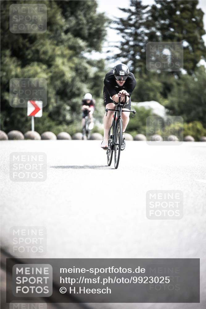 21.06.2026 - 29. Vierlanden-Triathlon H.Heesch http://msf.ph/oto/9923025 21.06.2026 13:02:17 Radfahren 1040 meine-sportfotos.de