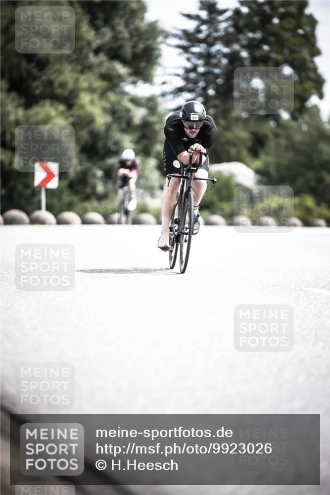 21.06.2026 - 29. Vierlanden-Triathlon H.Heesch http://msf.ph/oto/9923026 21.06.2026 13:02:17 Radfahren 1040 meine-sportfotos.de