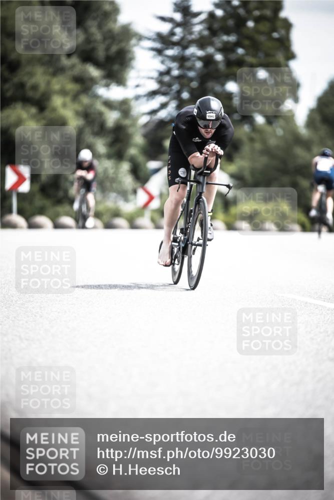 21.06.2026 - 29. Vierlanden-Triathlon H.Heesch http://msf.ph/oto/9923030 21.06.2026 13:02:17 Radfahren 1040 meine-sportfotos.de