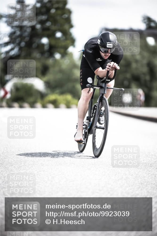 21.06.2026 - 29. Vierlanden-Triathlon H.Heesch http://msf.ph/oto/9923039 21.06.2026 13:02:18 Radfahren 1040 meine-sportfotos.de