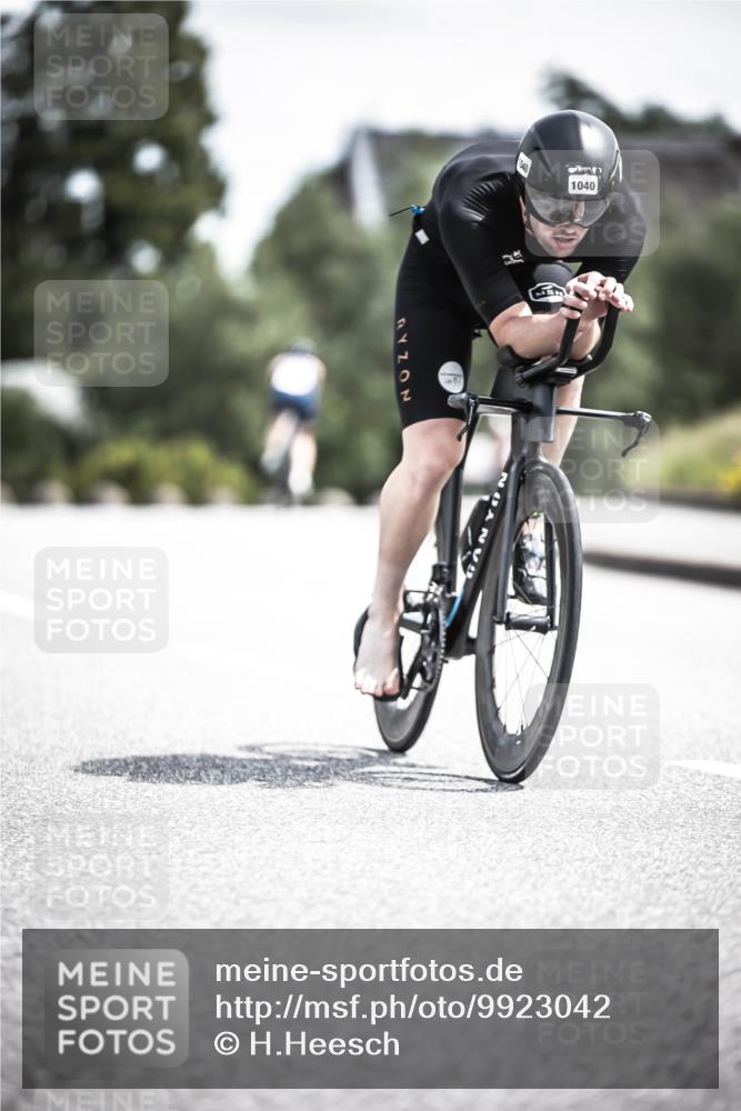 21.06.2026 - 29. Vierlanden-Triathlon H.Heesch http://msf.ph/oto/9923042 21.06.2026 13:02:18 Radfahren 1040 meine-sportfotos.de