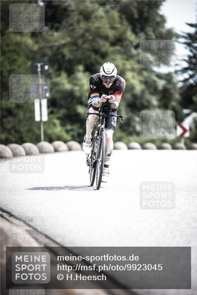 21.06.2026 - 29. Vierlanden-Triathlon H.Heesch http://msf.ph/oto/9923045 21.06.2026 13:02:20 Radfahren 1080 meine-sportfotos.de