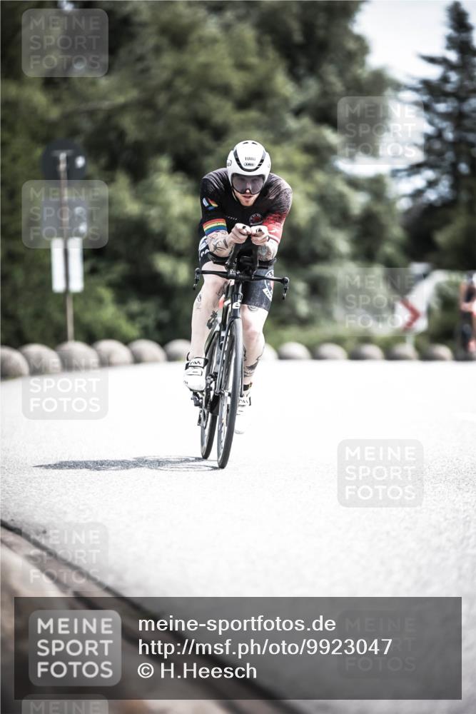 21.06.2026 - 29. Vierlanden-Triathlon H.Heesch http://msf.ph/oto/9923047 21.06.2026 13:02:20 Radfahren 1080 meine-sportfotos.de