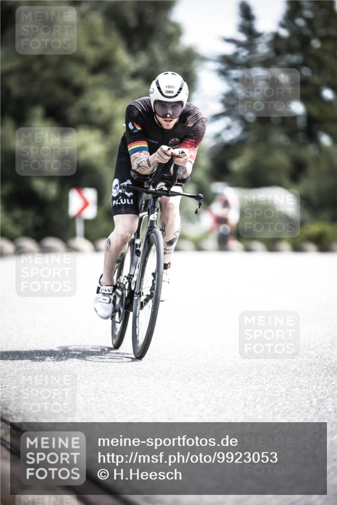 21.06.2026 - 29. Vierlanden-Triathlon H.Heesch http://msf.ph/oto/9923053 21.06.2026 13:02:21 Radfahren 1080 meine-sportfotos.de