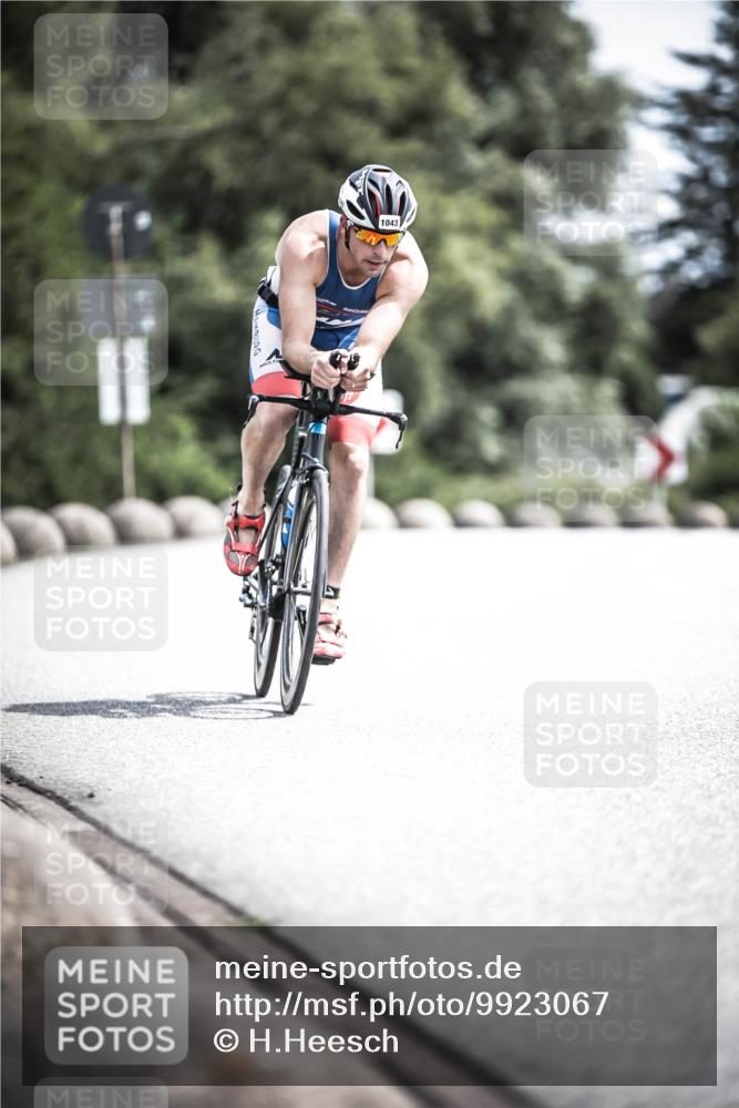 21.06.2026 - 29. Vierlanden-Triathlon H.Heesch http://msf.ph/oto/9923067 21.06.2026 13:02:25 Radfahren 11, 1043 meine-sportfotos.de