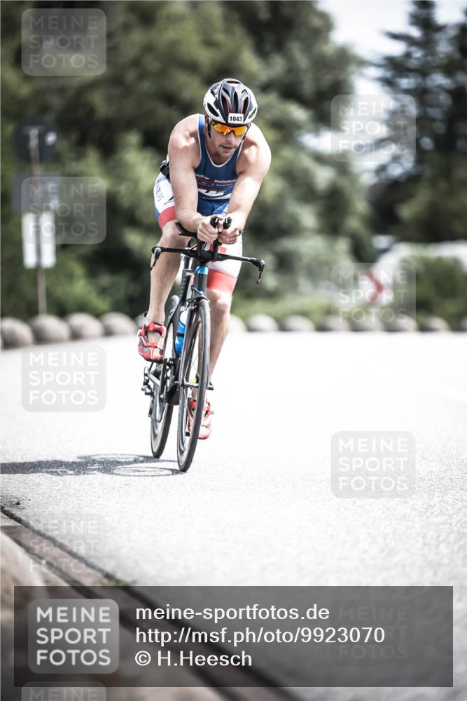 21.06.2026 - 29. Vierlanden-Triathlon H.Heesch http://msf.ph/oto/9923070 21.06.2026 13:02:25 Radfahren 1043 meine-sportfotos.de