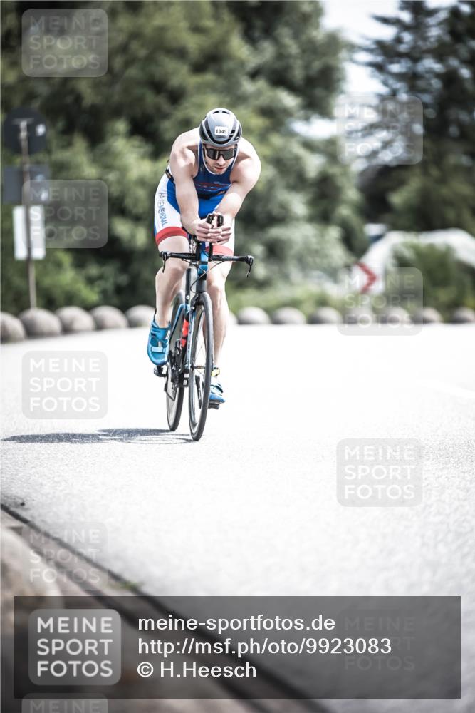 21.06.2026 - 29. Vierlanden-Triathlon H.Heesch http://msf.ph/oto/9923083 21.06.2026 13:02:30 Radfahren 1045 meine-sportfotos.de