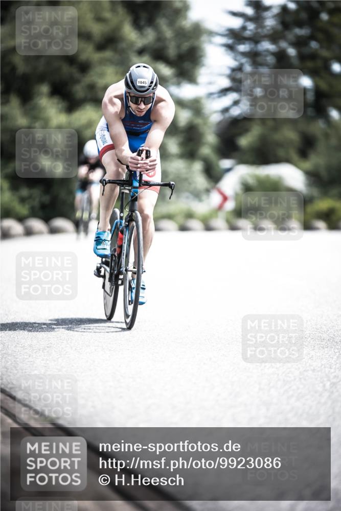 21.06.2026 - 29. Vierlanden-Triathlon H.Heesch http://msf.ph/oto/9923086 21.06.2026 13:02:30 Radfahren 1045 meine-sportfotos.de