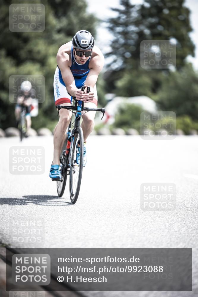 21.06.2026 - 29. Vierlanden-Triathlon H.Heesch http://msf.ph/oto/9923088 21.06.2026 13:02:30 Radfahren 1045 meine-sportfotos.de