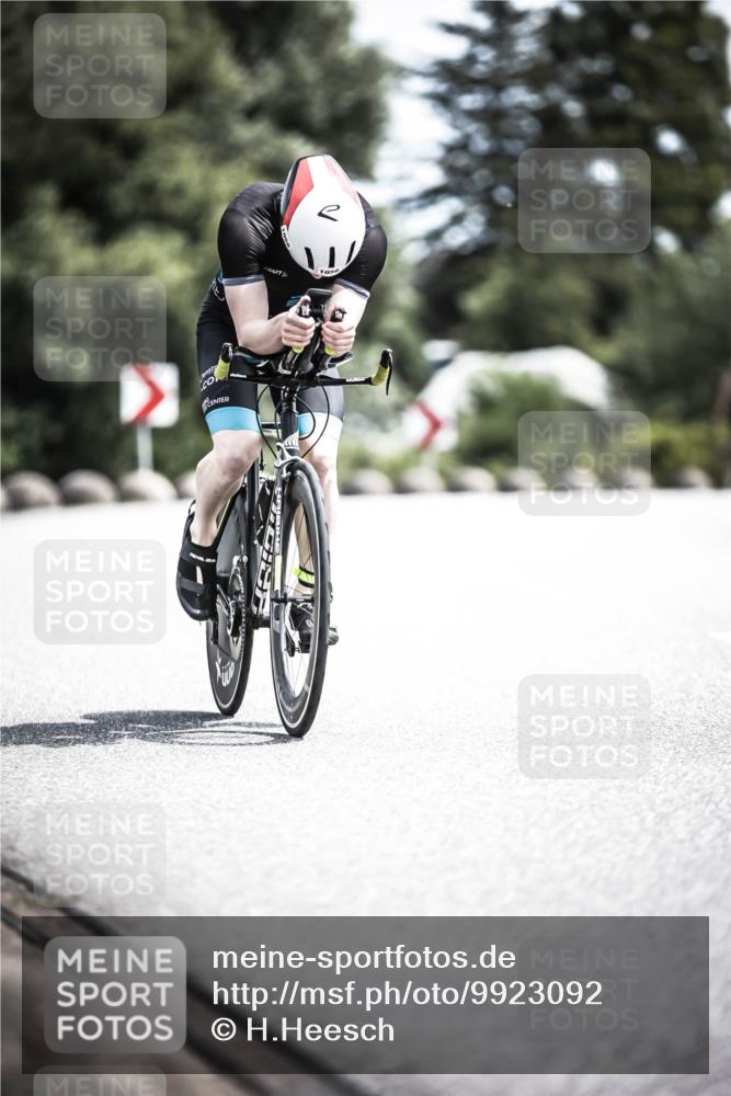 21.06.2026 - 29. Vierlanden-Triathlon H.Heesch http://msf.ph/oto/9923092 21.06.2026 13:02:33 Radfahren 1050 meine-sportfotos.de