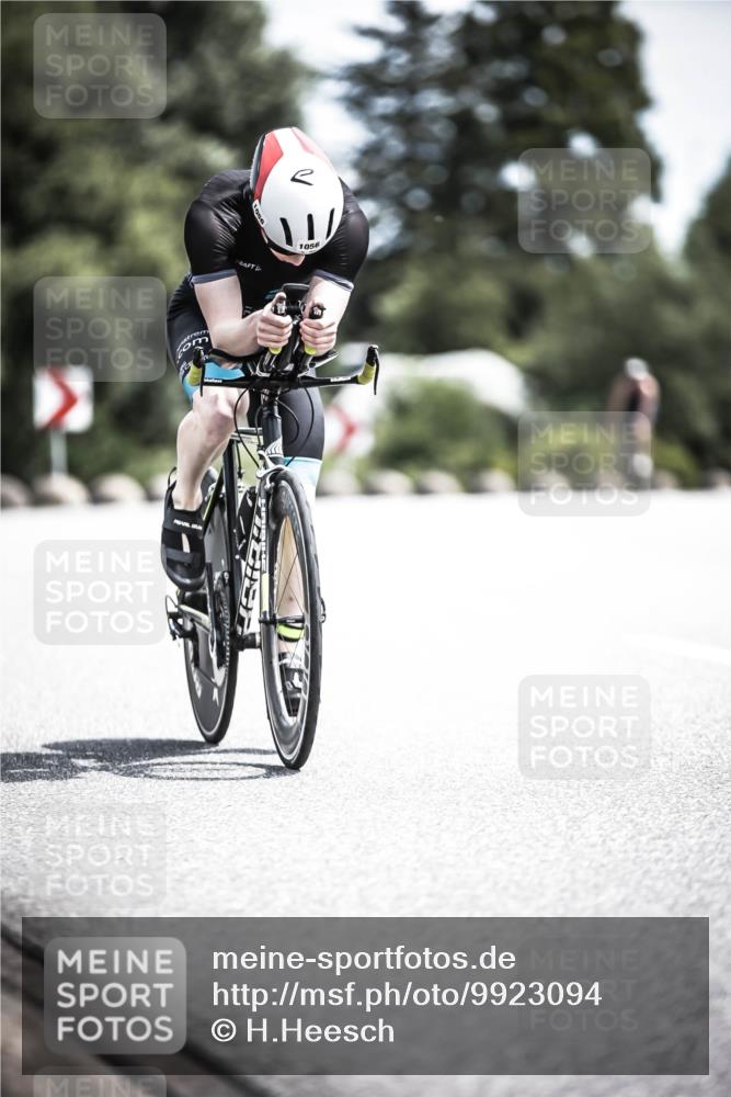 21.06.2026 - 29. Vierlanden-Triathlon H.Heesch http://msf.ph/oto/9923094 21.06.2026 13:02:33 Radfahren 1056 meine-sportfotos.de