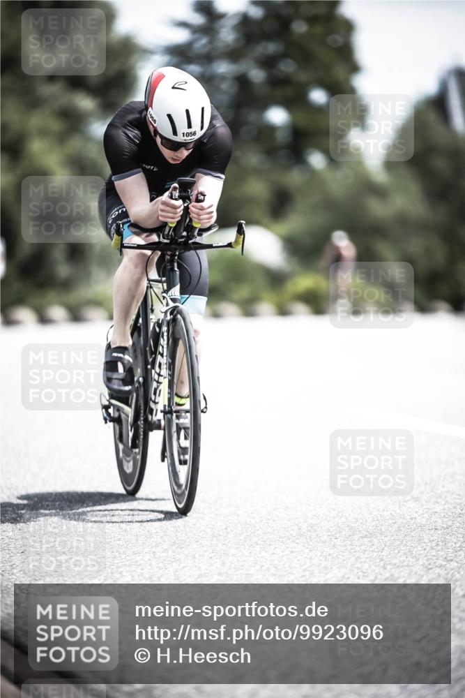 21.06.2026 - 29. Vierlanden-Triathlon H.Heesch http://msf.ph/oto/9923096 21.06.2026 13:02:33 Radfahren 1056, 1056 meine-sportfotos.de