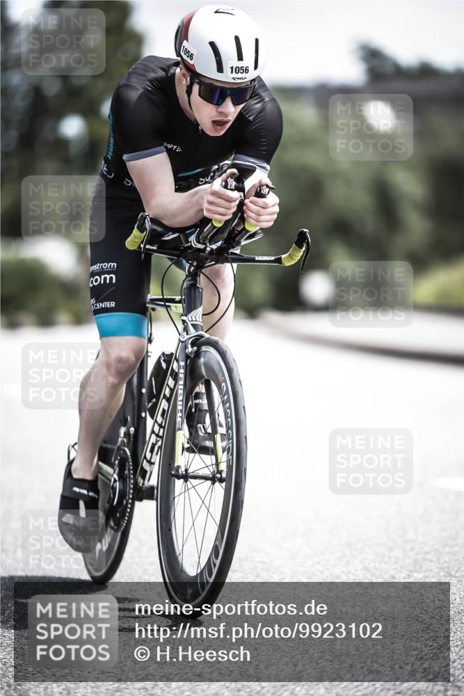 21.06.2026 - 29. Vierlanden-Triathlon H.Heesch http://msf.ph/oto/9923102 21.06.2026 13:02:33 Radfahren 1056, 1056 meine-sportfotos.de