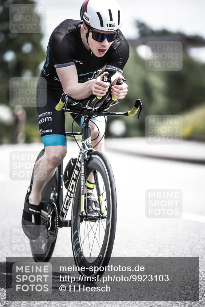 21.06.2026 - 29. Vierlanden-Triathlon H.Heesch http://msf.ph/oto/9923103 21.06.2026 13:02:33 Radfahren 1056, 1056 meine-sportfotos.de