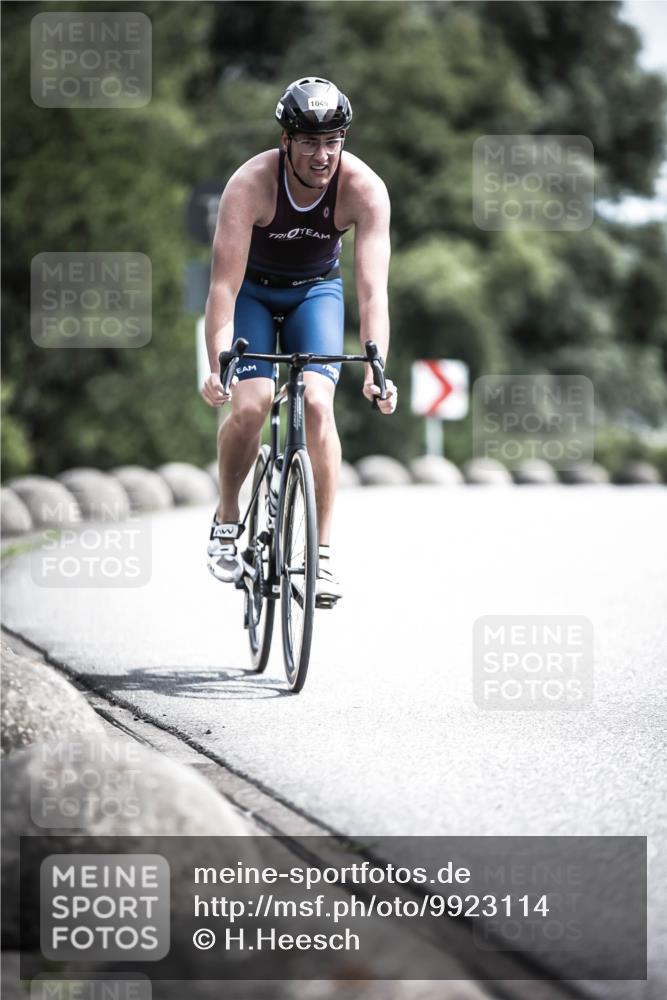 21.06.2026 - 29. Vierlanden-Triathlon H.Heesch http://msf.ph/oto/9923114 21.06.2026 13:02:39 Radfahren 1049 meine-sportfotos.de