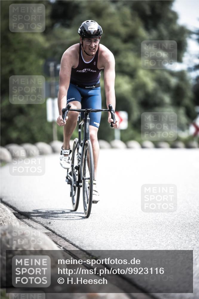 21.06.2026 - 29. Vierlanden-Triathlon H.Heesch http://msf.ph/oto/9923116 21.06.2026 13:02:39 Radfahren 1049 meine-sportfotos.de