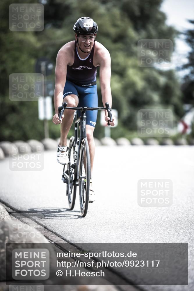 21.06.2026 - 29. Vierlanden-Triathlon H.Heesch http://msf.ph/oto/9923117 21.06.2026 13:02:39 Radfahren 1049 meine-sportfotos.de
