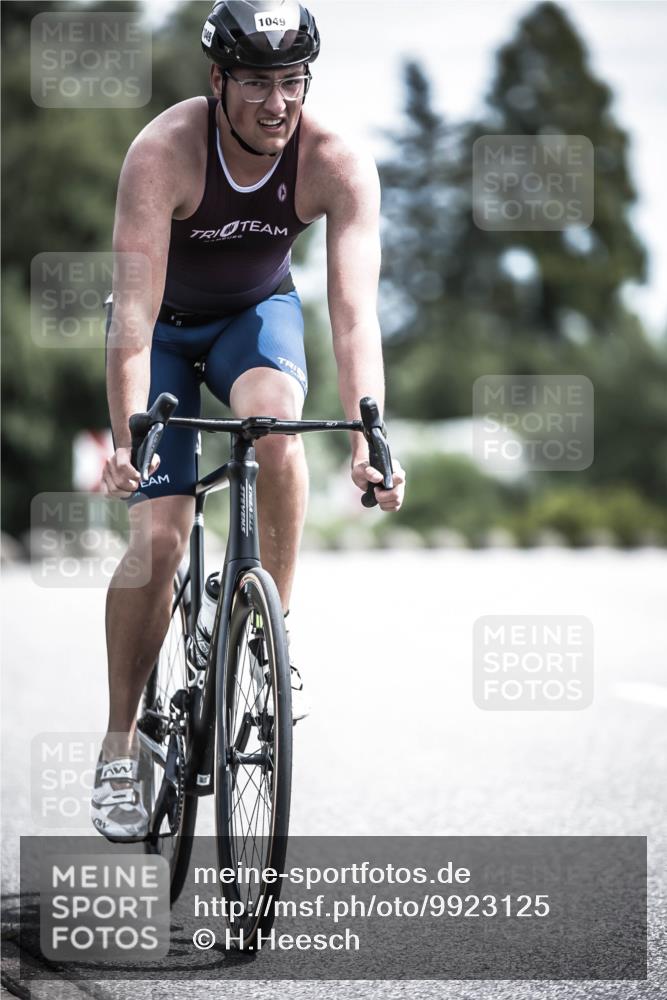21.06.2026 - 29. Vierlanden-Triathlon H.Heesch http://msf.ph/oto/9923125 21.06.2026 13:02:40 Radfahren 1049 meine-sportfotos.de