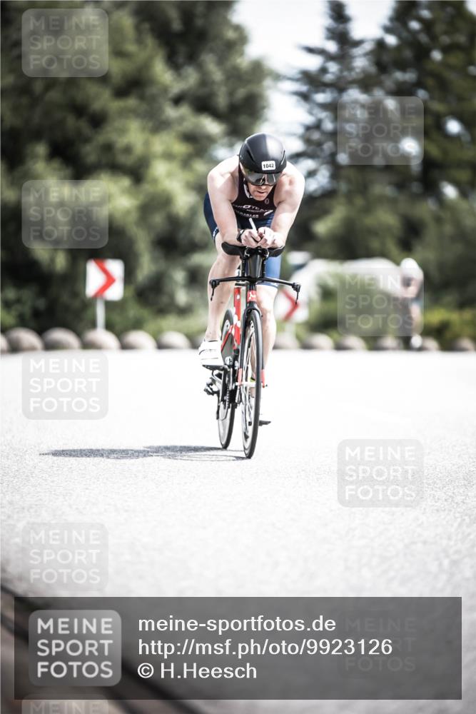 21.06.2026 - 29. Vierlanden-Triathlon H.Heesch http://msf.ph/oto/9923126 21.06.2026 13:02:48 Radfahren 1042 meine-sportfotos.de