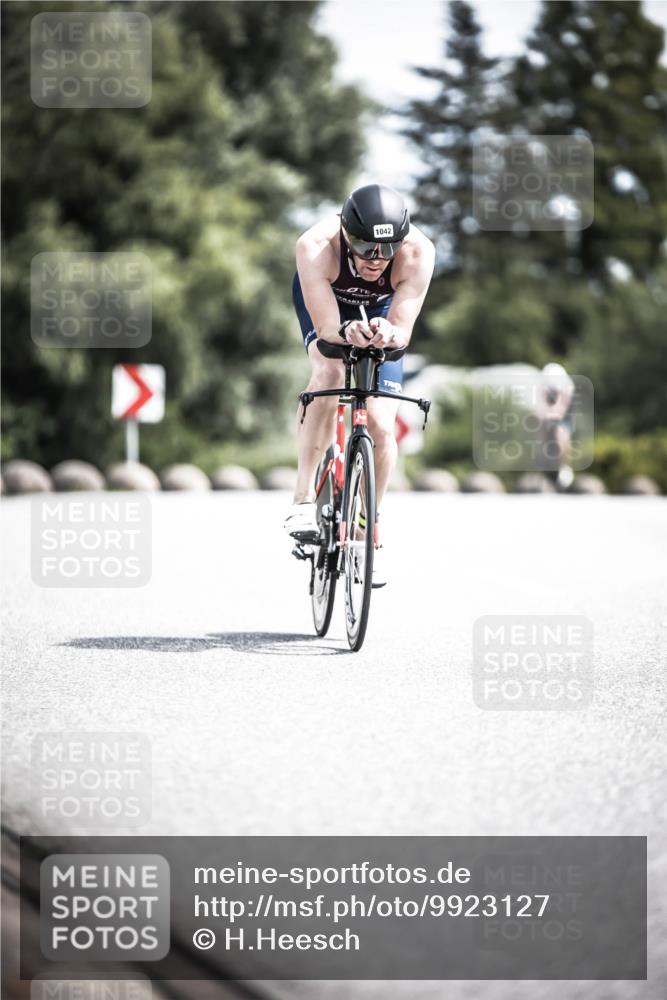 21.06.2026 - 29. Vierlanden-Triathlon H.Heesch http://msf.ph/oto/9923127 21.06.2026 13:02:48 Radfahren 1042 meine-sportfotos.de