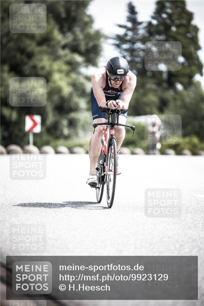21.06.2026 - 29. Vierlanden-Triathlon H.Heesch http://msf.ph/oto/9923129 21.06.2026 13:02:48 Radfahren 1042 meine-sportfotos.de