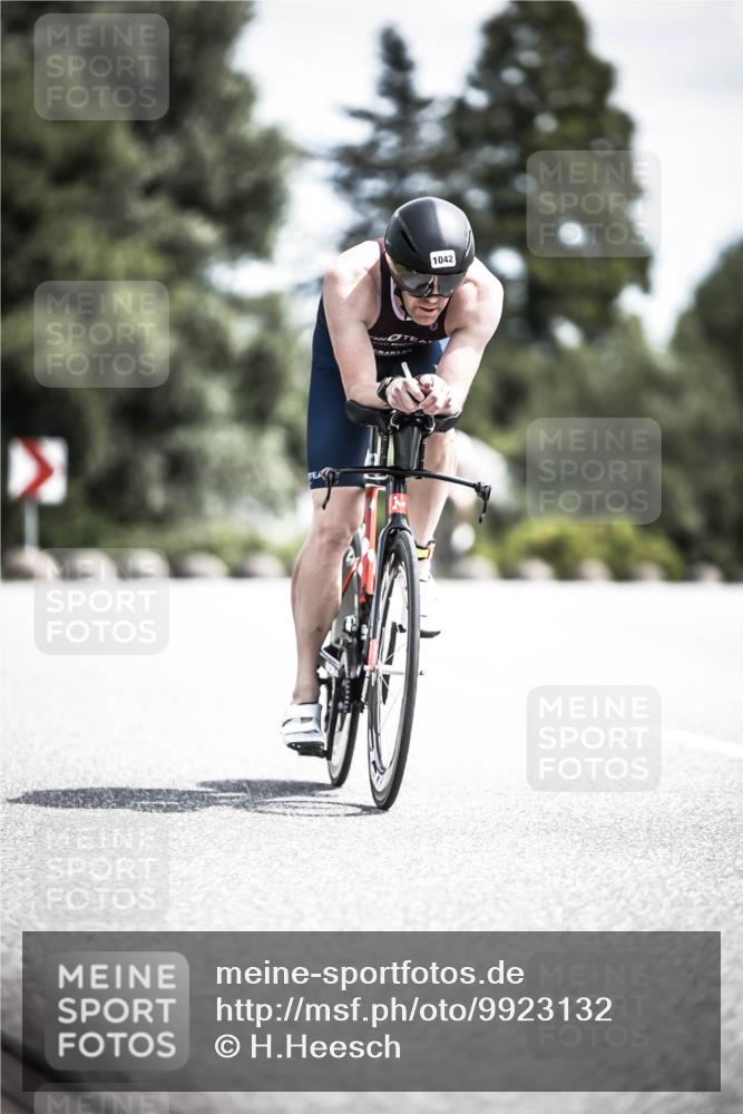 21.06.2026 - 29. Vierlanden-Triathlon H.Heesch http://msf.ph/oto/9923132 21.06.2026 13:02:48 Radfahren 1042 meine-sportfotos.de