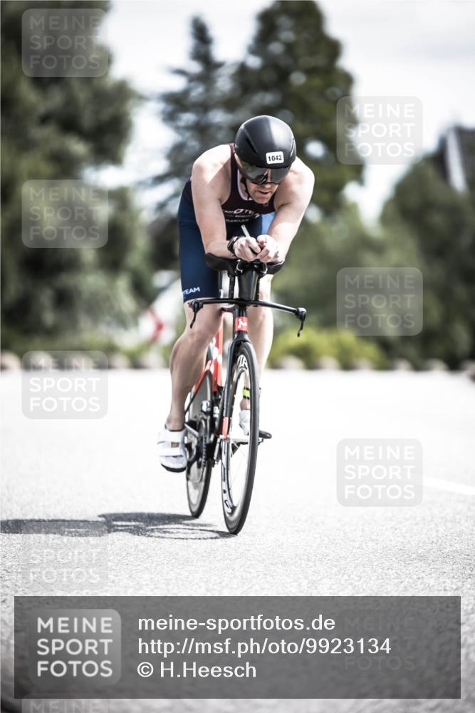 21.06.2026 - 29. Vierlanden-Triathlon H.Heesch http://msf.ph/oto/9923134 21.06.2026 13:02:48 Radfahren 1042 meine-sportfotos.de