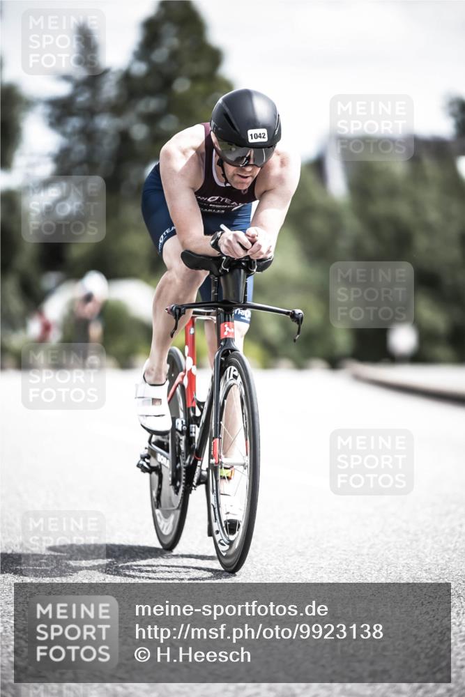21.06.2026 - 29. Vierlanden-Triathlon H.Heesch http://msf.ph/oto/9923138 21.06.2026 13:02:49 Radfahren 1042 meine-sportfotos.de