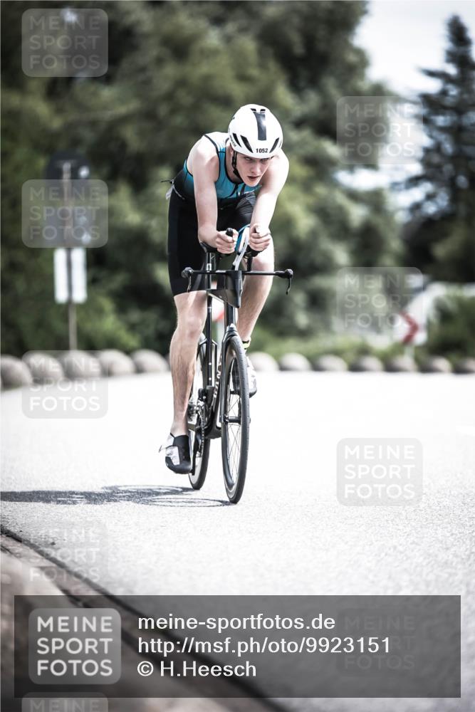 21.06.2026 - 29. Vierlanden-Triathlon H.Heesch http://msf.ph/oto/9923151 21.06.2026 13:02:53 Radfahren 1052 meine-sportfotos.de