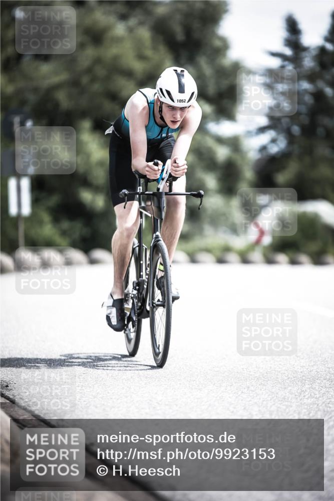 21.06.2026 - 29. Vierlanden-Triathlon H.Heesch http://msf.ph/oto/9923153 21.06.2026 13:02:53 Radfahren 1052 meine-sportfotos.de