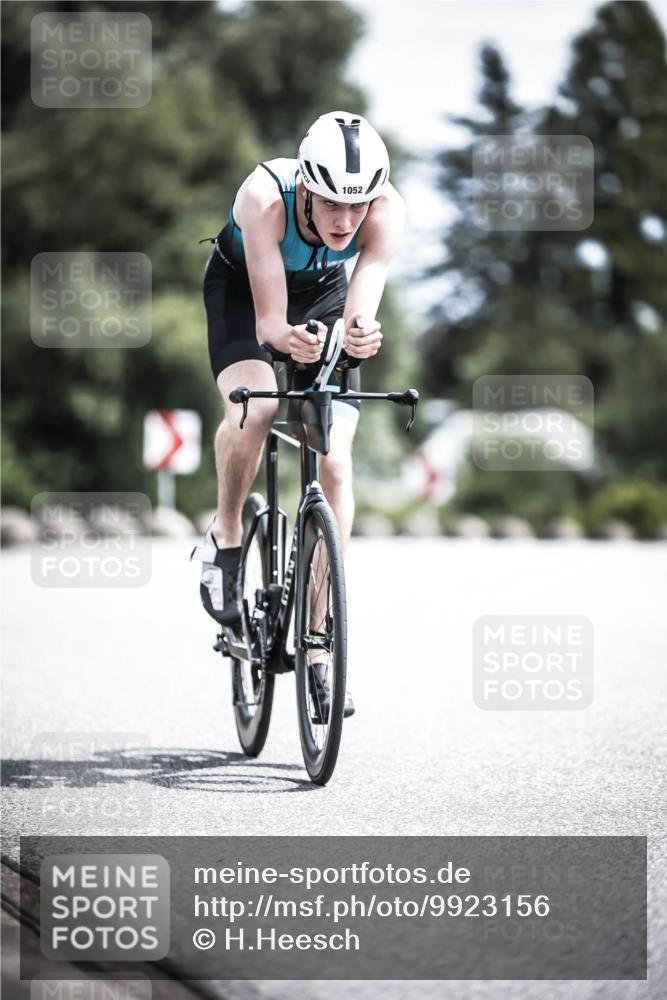 21.06.2026 - 29. Vierlanden-Triathlon H.Heesch http://msf.ph/oto/9923156 21.06.2026 13:02:54 Radfahren 1052 meine-sportfotos.de