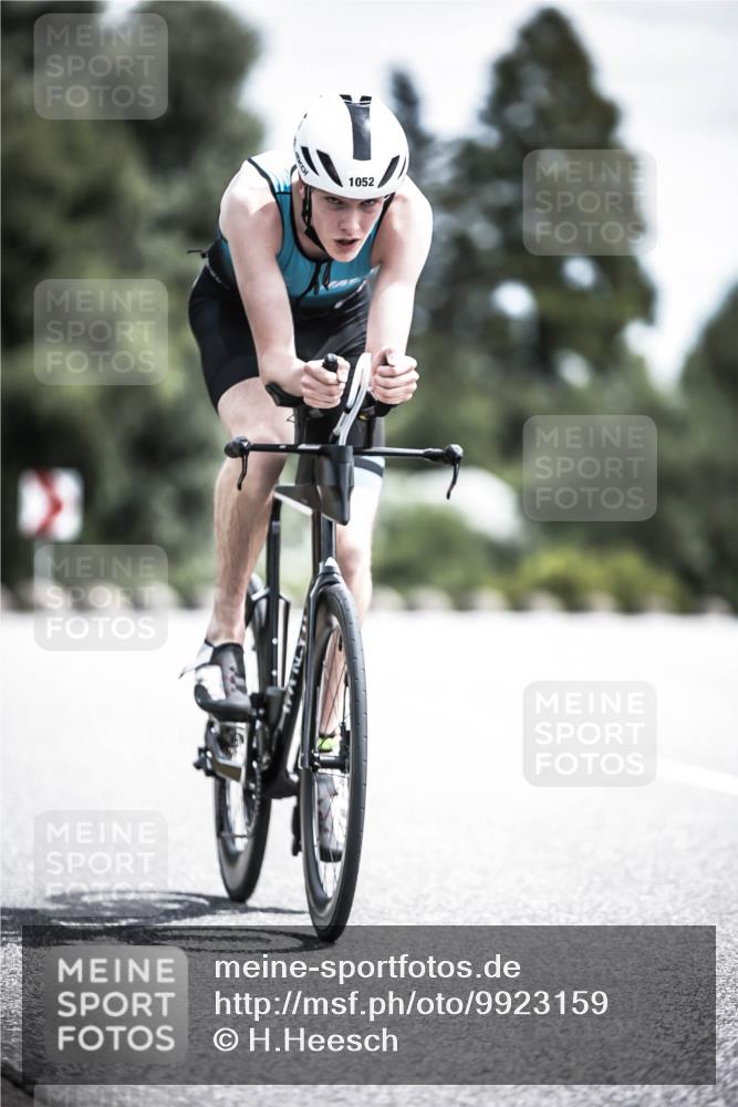 21.06.2026 - 29. Vierlanden-Triathlon H.Heesch http://msf.ph/oto/9923159 21.06.2026 13:02:54 Radfahren 1052 meine-sportfotos.de
