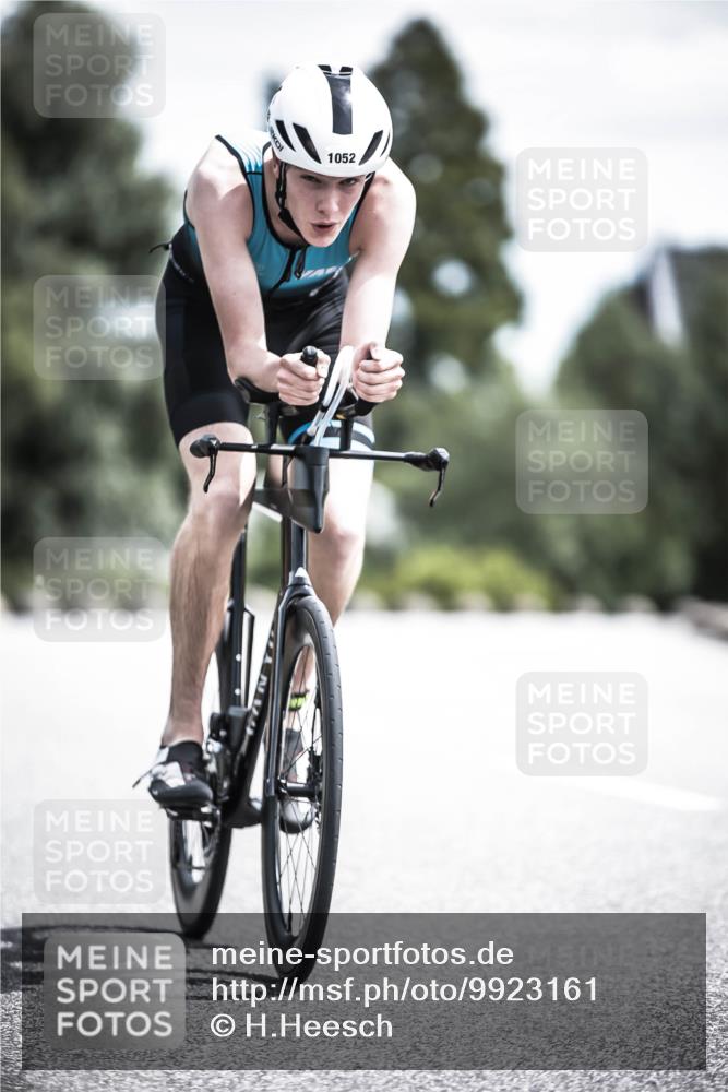 21.06.2026 - 29. Vierlanden-Triathlon H.Heesch http://msf.ph/oto/9923161 21.06.2026 13:02:54 Radfahren 1052 meine-sportfotos.de