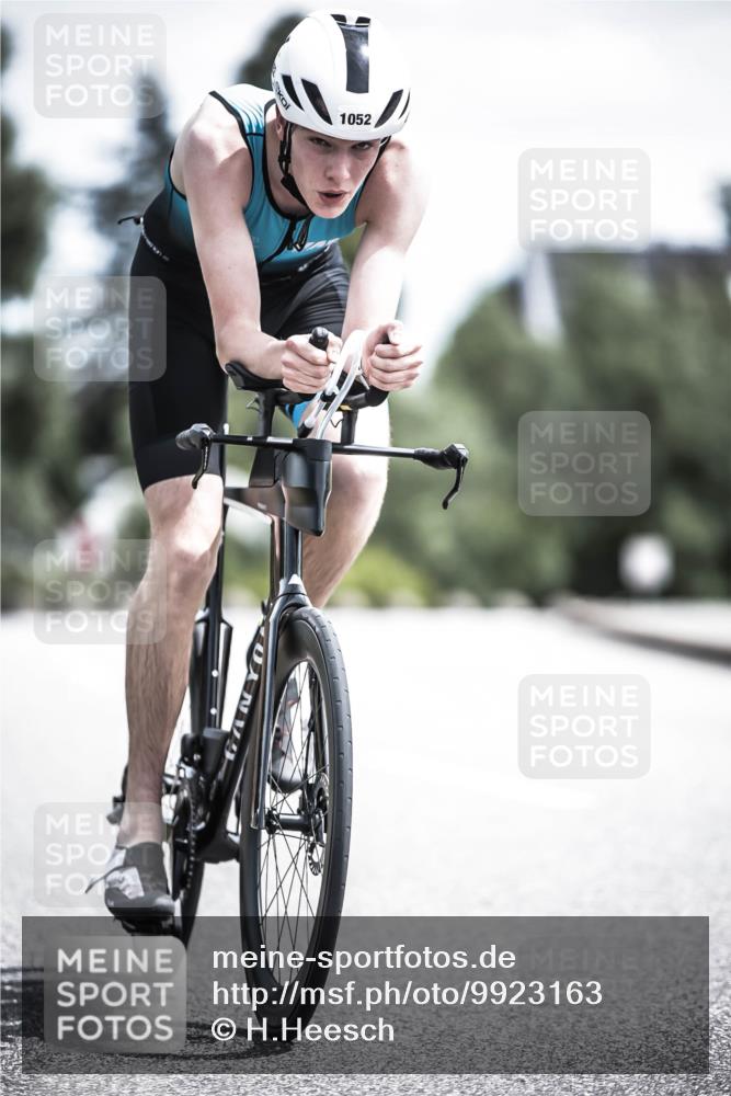 21.06.2026 - 29. Vierlanden-Triathlon H.Heesch http://msf.ph/oto/9923163 21.06.2026 13:02:54 Radfahren 1052 meine-sportfotos.de