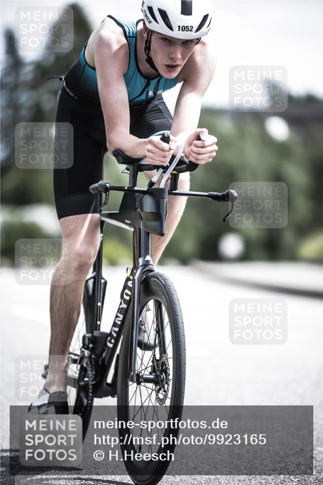 21.06.2026 - 29. Vierlanden-Triathlon H.Heesch http://msf.ph/oto/9923165 21.06.2026 13:02:54 Radfahren 1052 meine-sportfotos.de