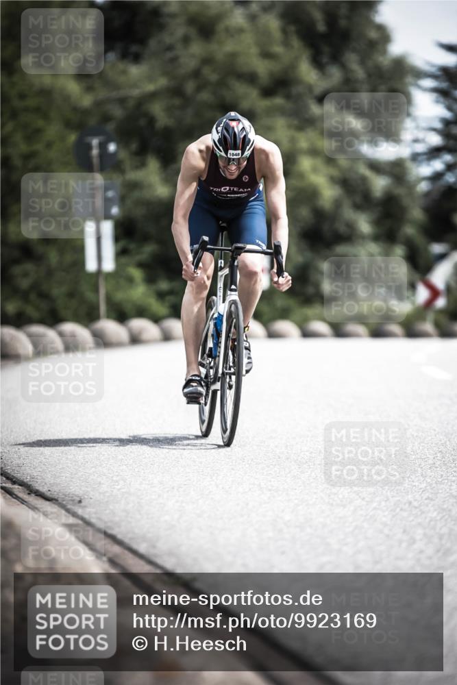 21.06.2026 - 29. Vierlanden-Triathlon H.Heesch http://msf.ph/oto/9923169 21.06.2026 13:03:08 Radfahren 1048 meine-sportfotos.de