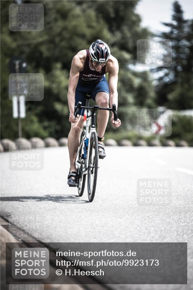 21.06.2026 - 29. Vierlanden-Triathlon H.Heesch http://msf.ph/oto/9923173 21.06.2026 13:03:09 Radfahren 1048 meine-sportfotos.de