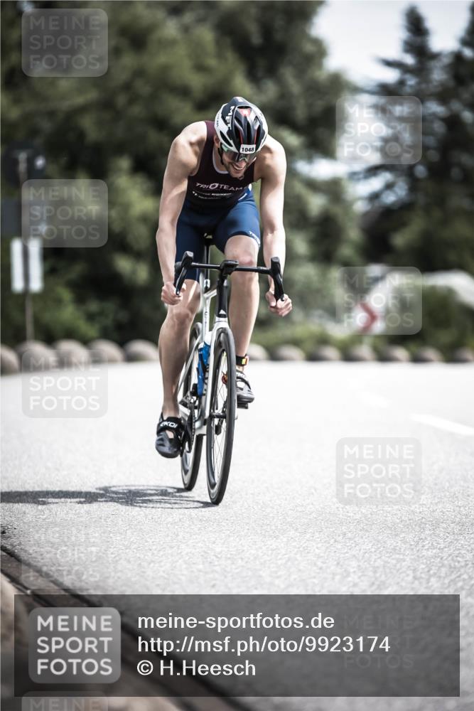 21.06.2026 - 29. Vierlanden-Triathlon H.Heesch http://msf.ph/oto/9923174 21.06.2026 13:03:09 Radfahren 1048 meine-sportfotos.de