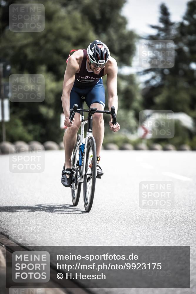 21.06.2026 - 29. Vierlanden-Triathlon H.Heesch http://msf.ph/oto/9923175 21.06.2026 13:03:09 Radfahren 1048 meine-sportfotos.de